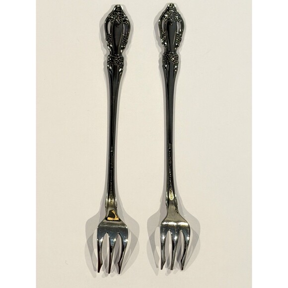 Set of 11 Oneida RAPHAEL Distinction Deluxe Stainless Seafood Cocktail Forks 6” - Picture 3 of 8